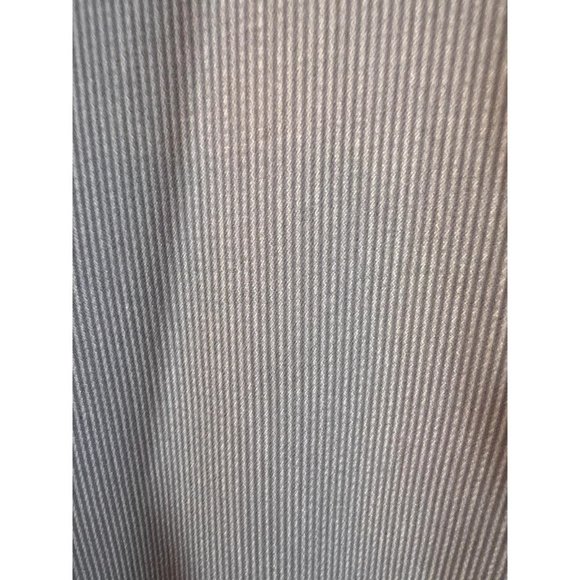 ✨5 for $15✨ Men’s Gray Van Heusen Button Down Dress Fitted Shirt - Picture 4 of 9